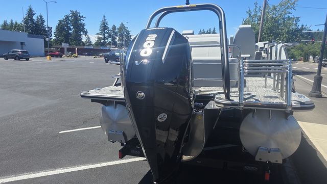 2026 Bentley Pontoons 223 Legacy SWINGBACK With 200hp Mercury XL Four-St - 9
