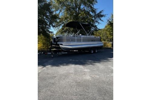 2026 Sun Tracker Fishin' Barge 22 DLX