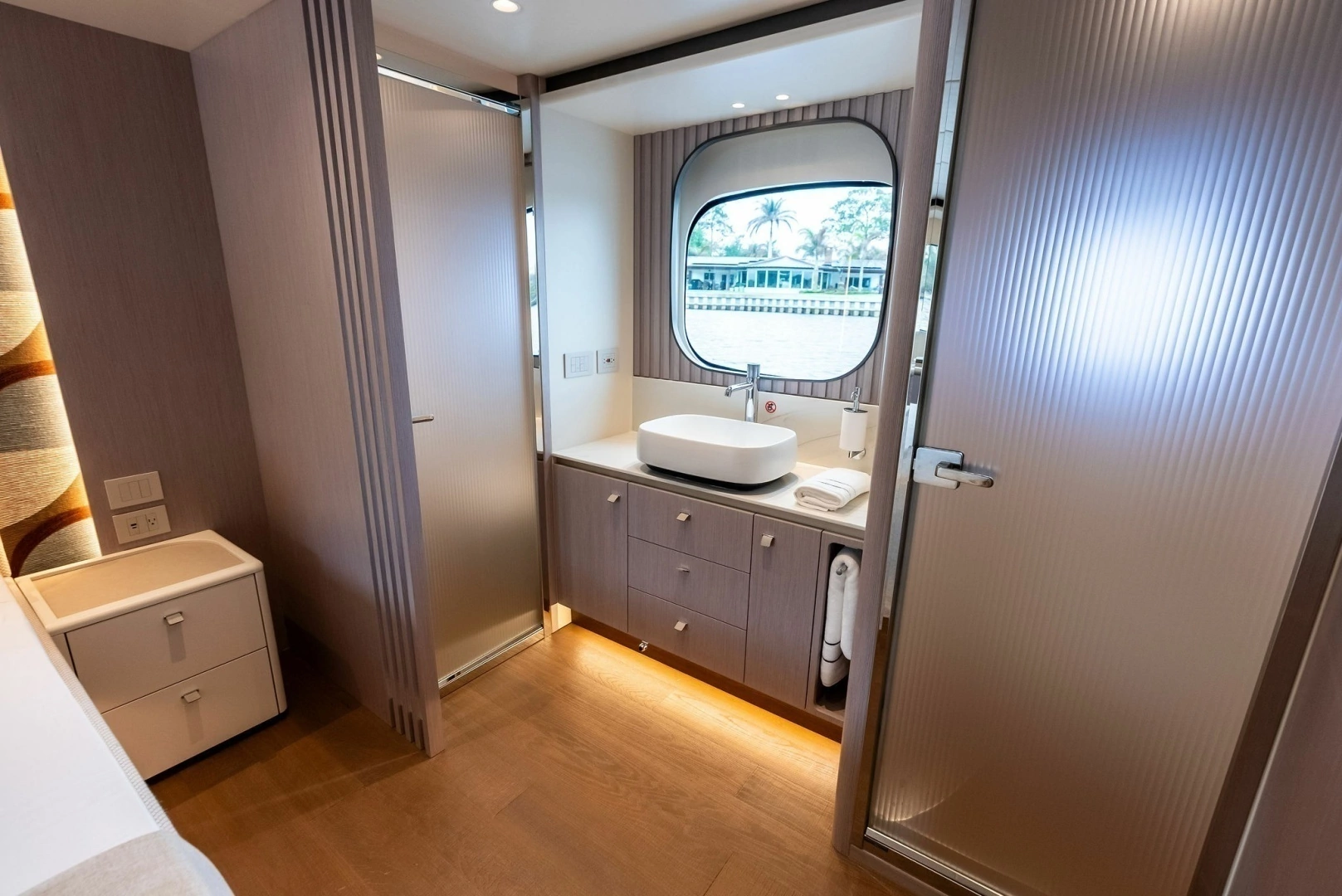 2026 Absolute 62 Navetta - Image 20