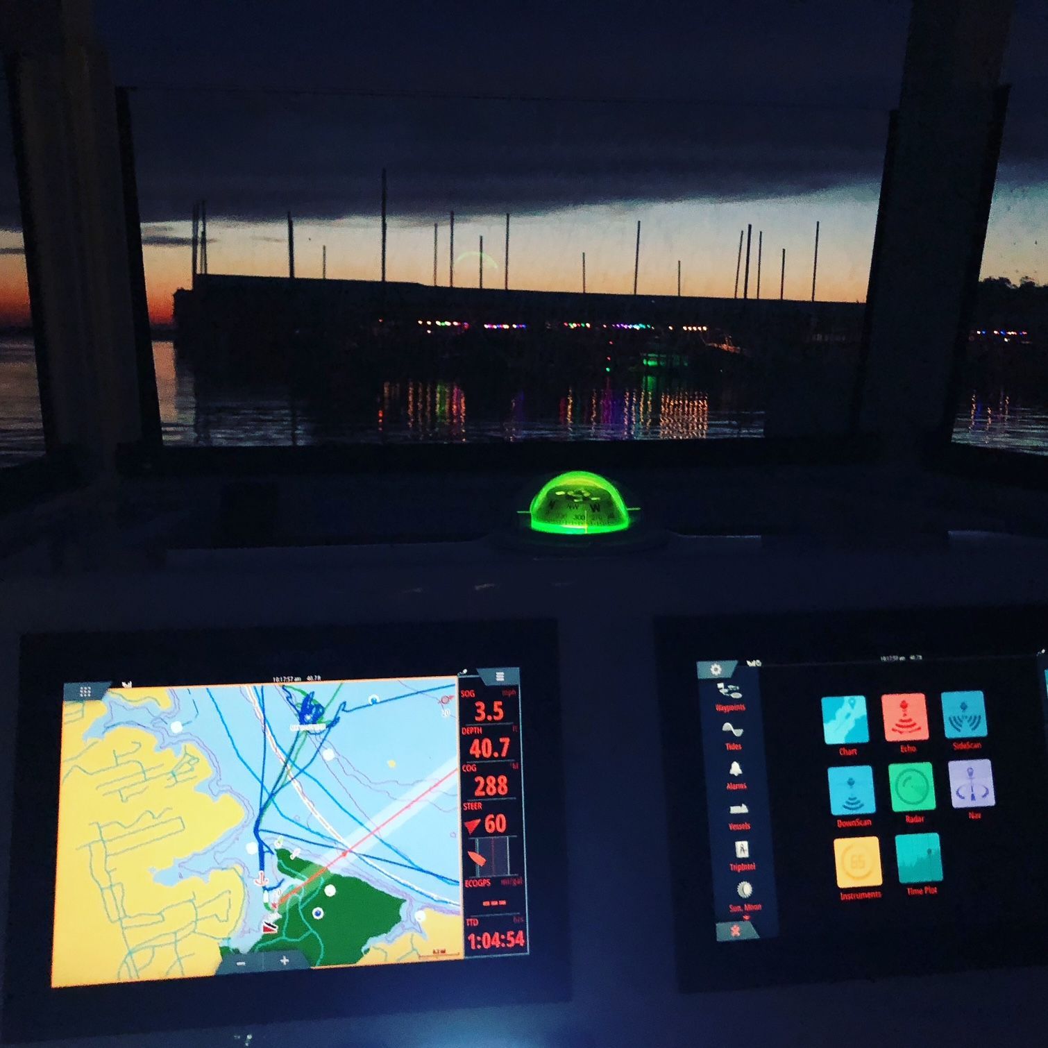 2019 NauticStar 251 Hybrid - 17