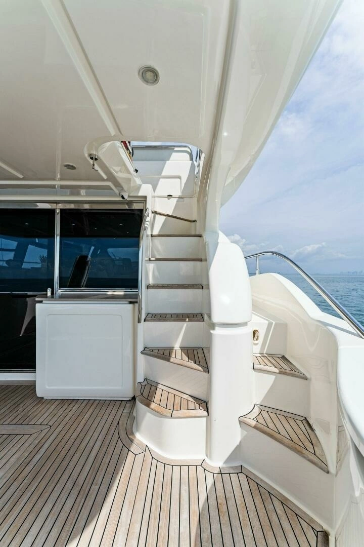 2013 Ferretti Yachts 620 - Image 50