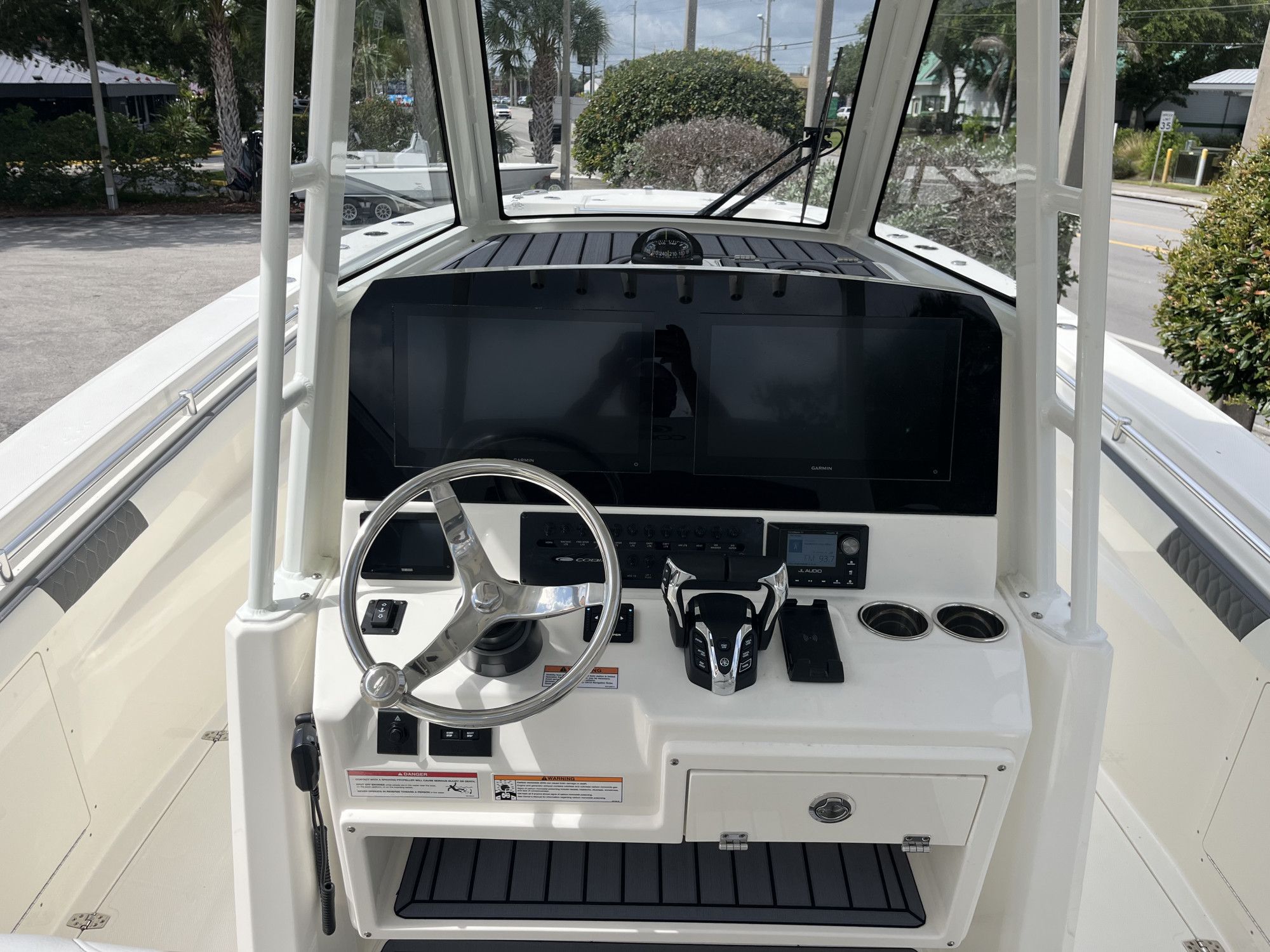 2026 Cobia 305 Center Console - 14