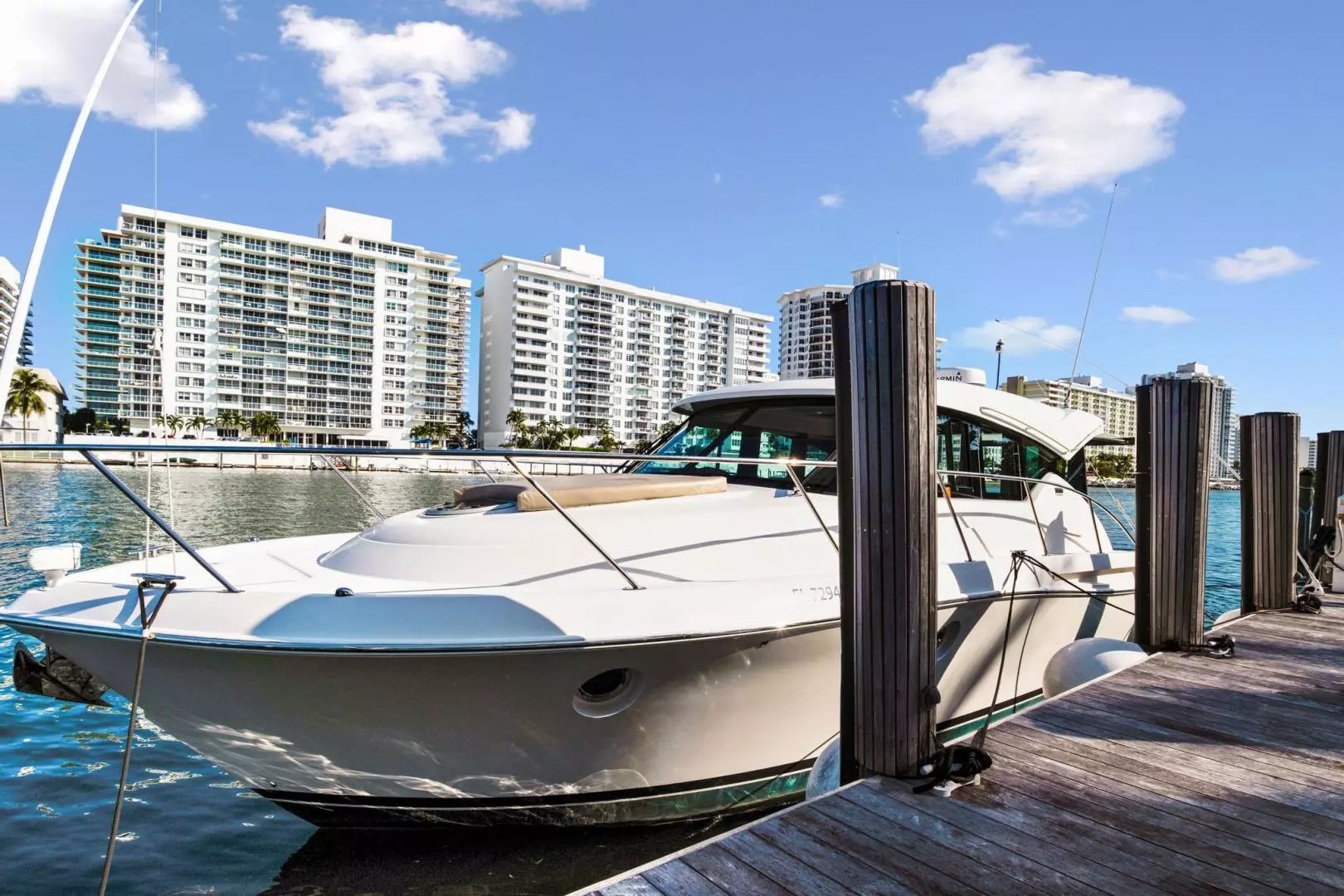 2018 Tiara Yachts 39 Coupe - Image 10