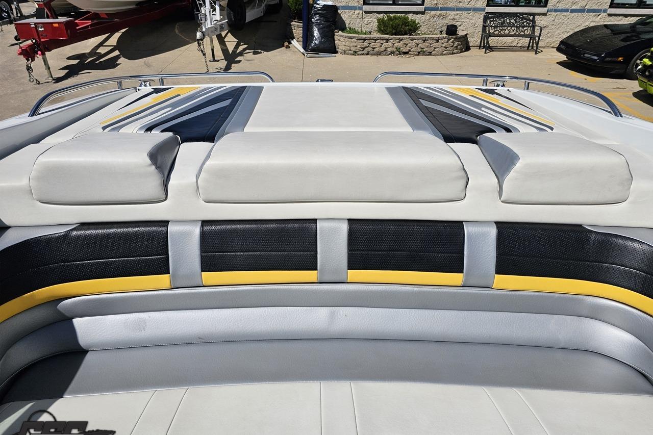 2014 Formula 292 FASTech boat interior with sleek, modern upholstery design.