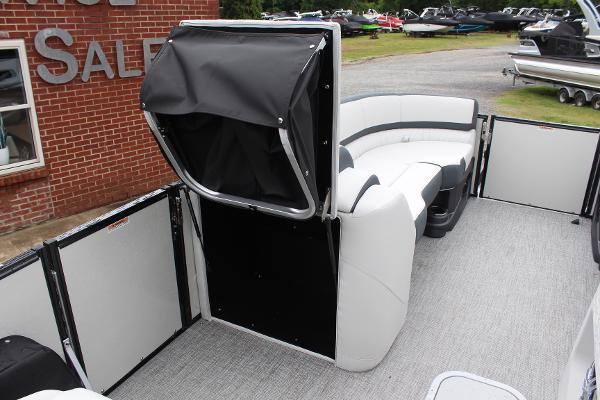2025 Tahoe Pontoon Cascade Quad Lounger with sleek seating and modern design.
