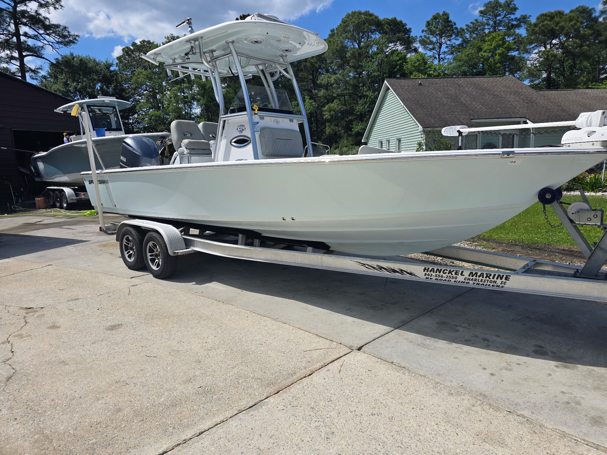 2019 Sportsman Masters 247 Bay Boat