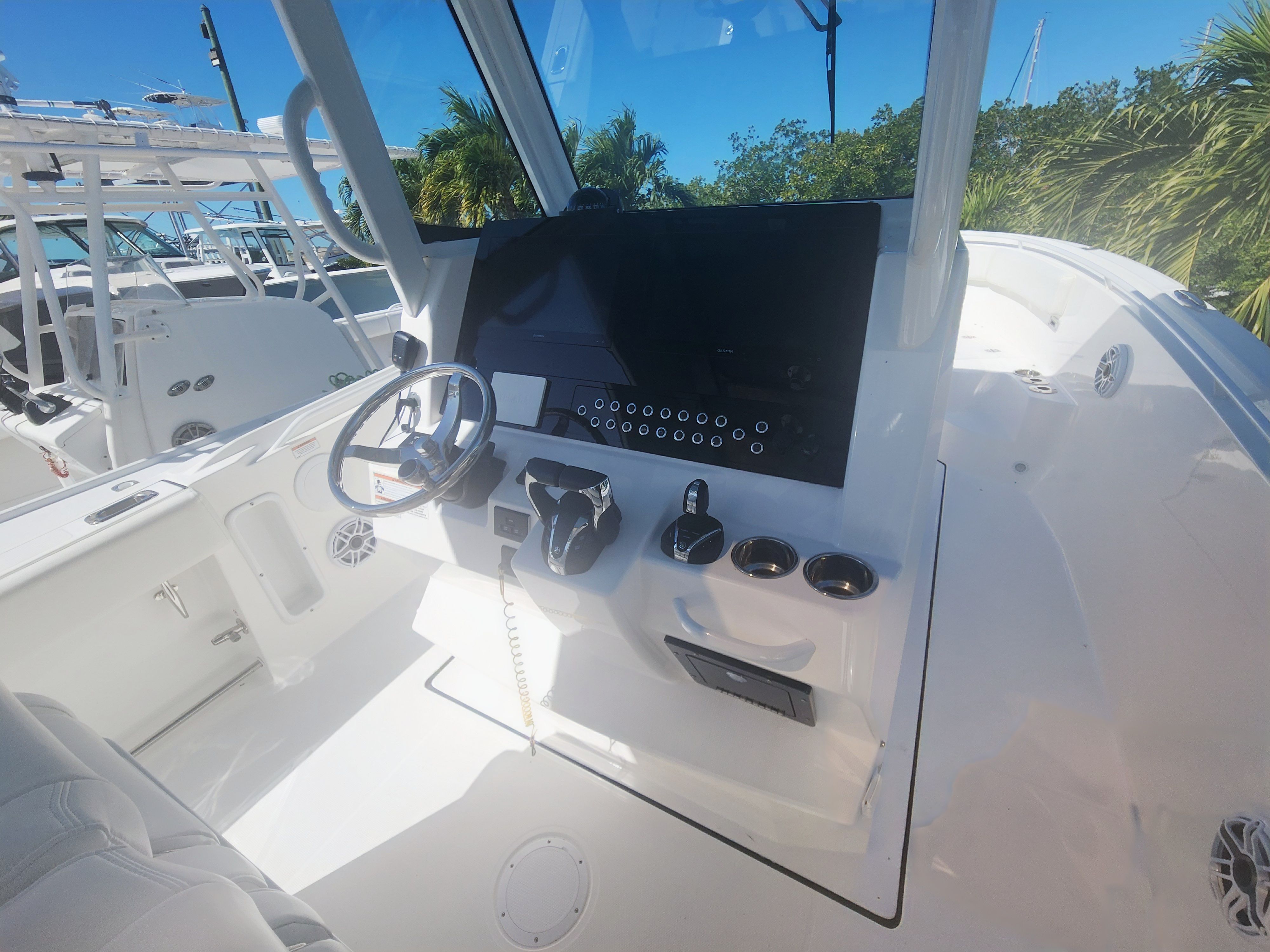2023 EDGEWATER 285 CC - Image 10