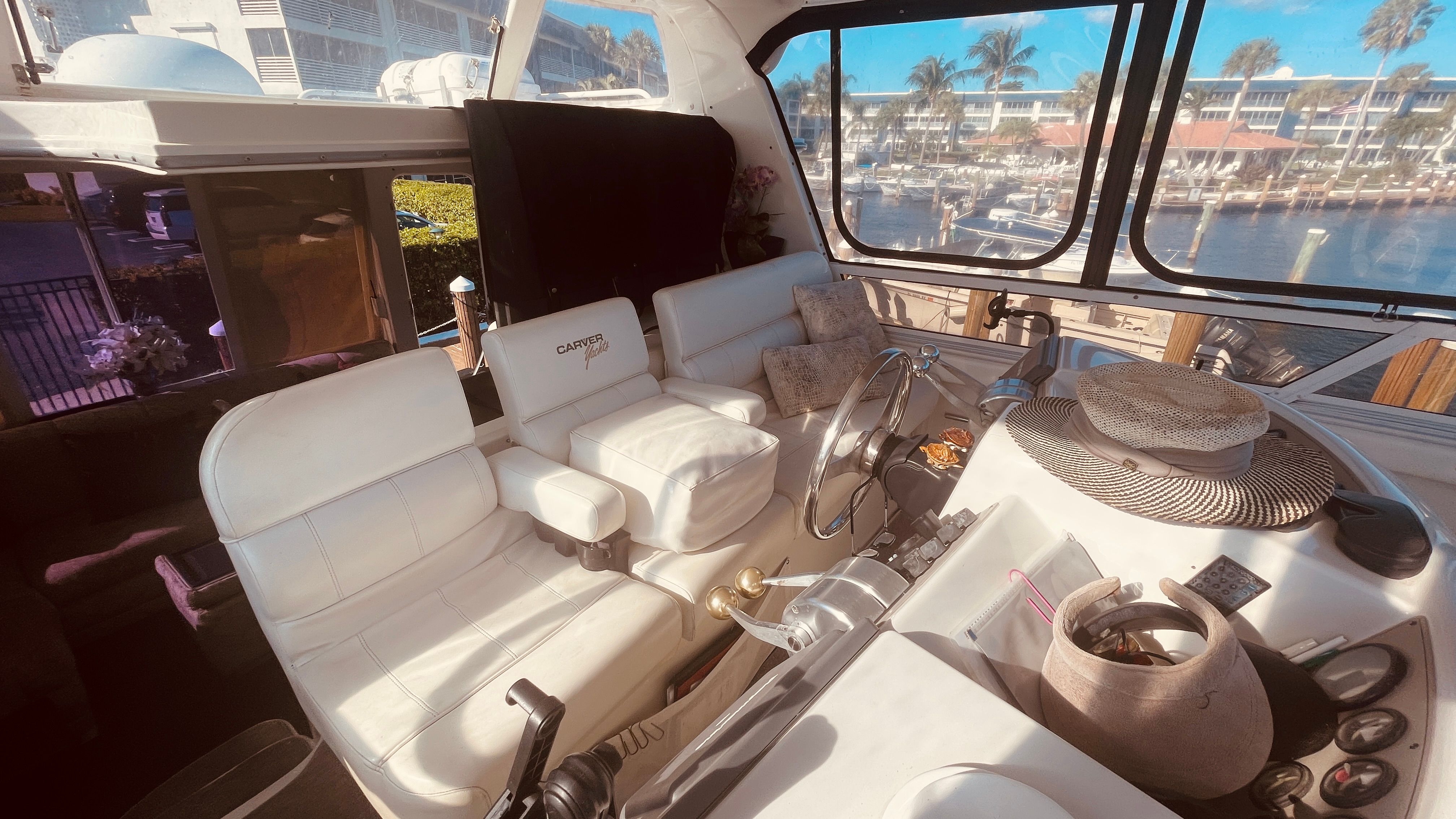 1997 Carver 500 Cockpit Motor Yacht - 60