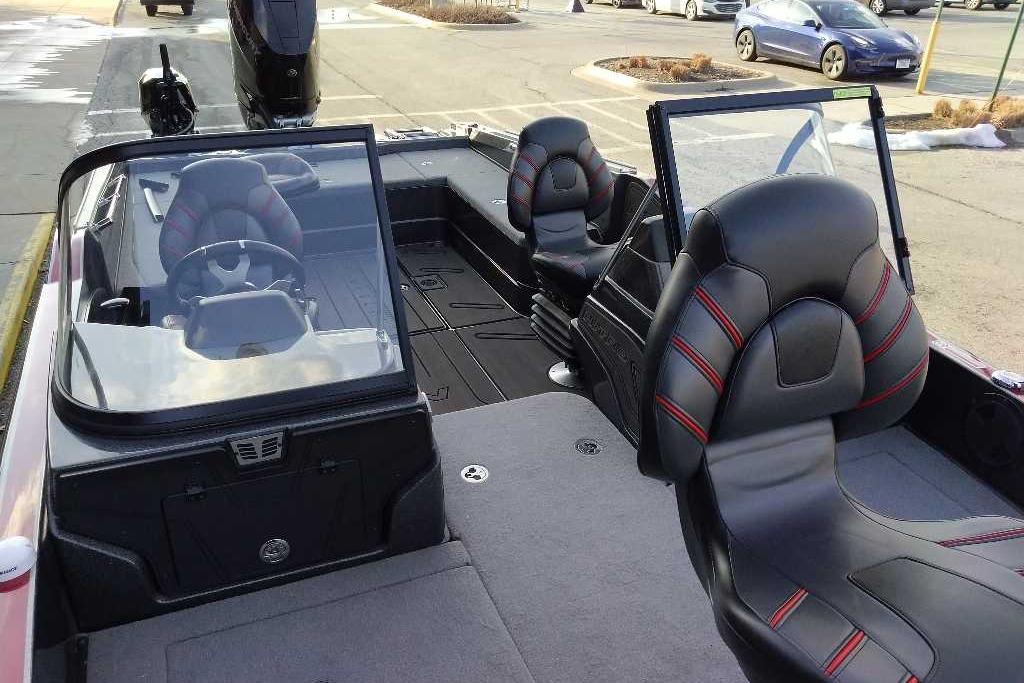 2024 Nitro ZV21 Pro boat interior with black and red seating.