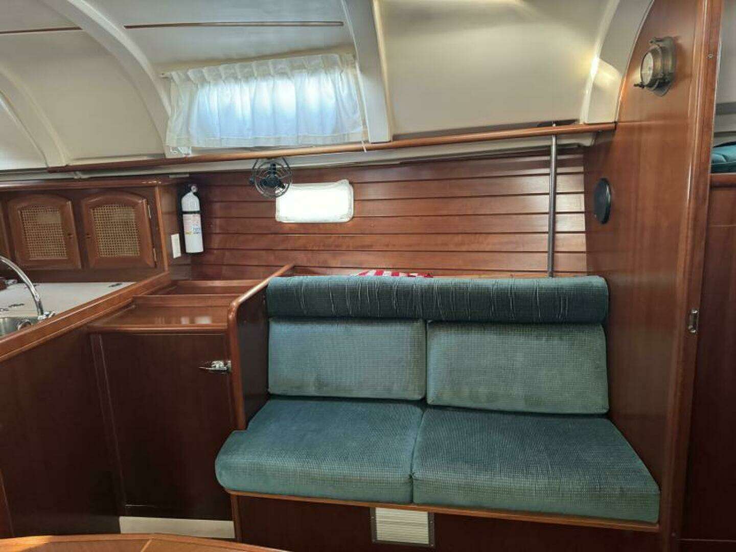 1999 Beneteau 381 - Image 25