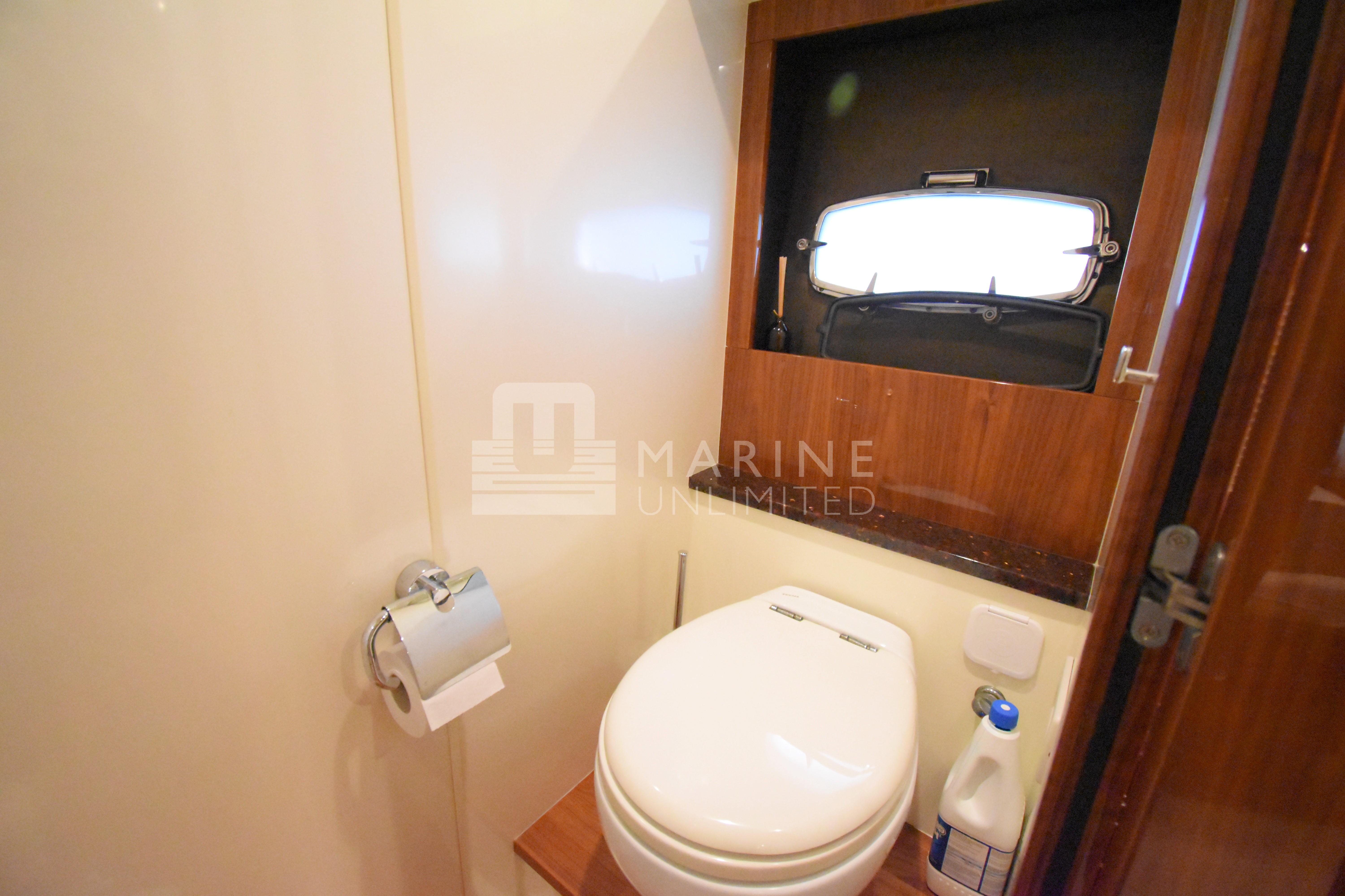 2010 Fairline Squadron 55 - 67