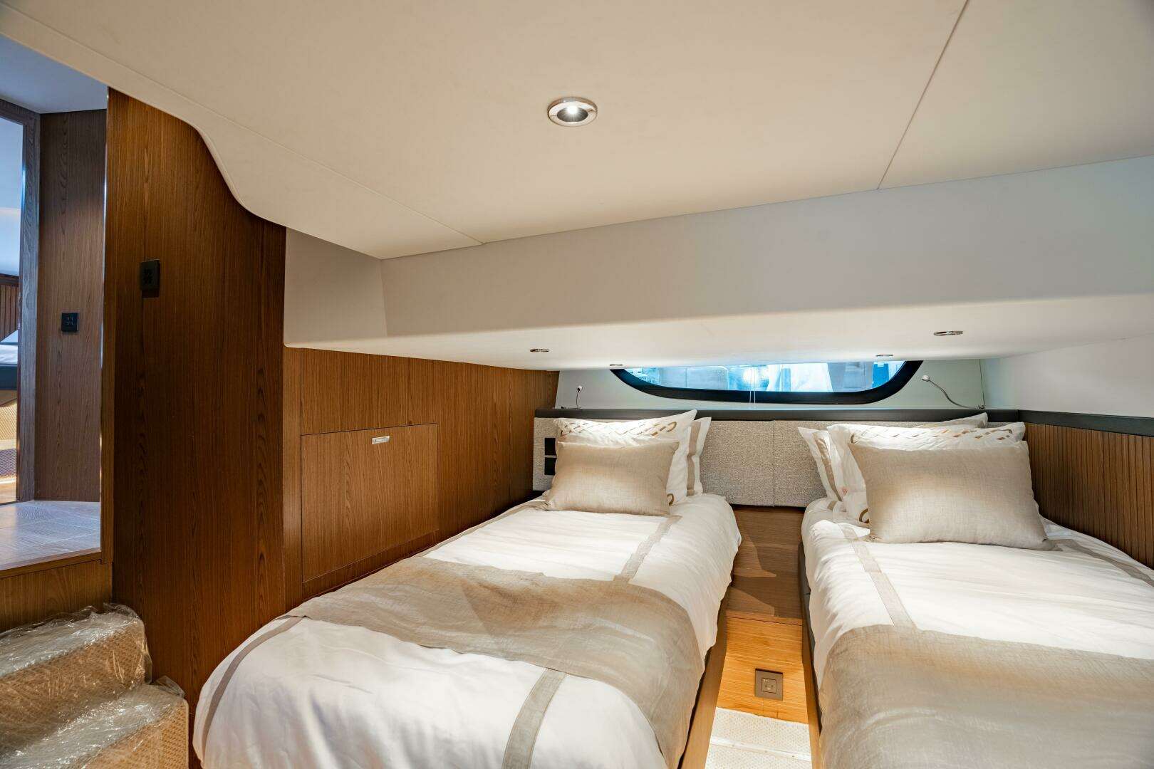 2025 ECLIPSE 505 Shadow - Image 18