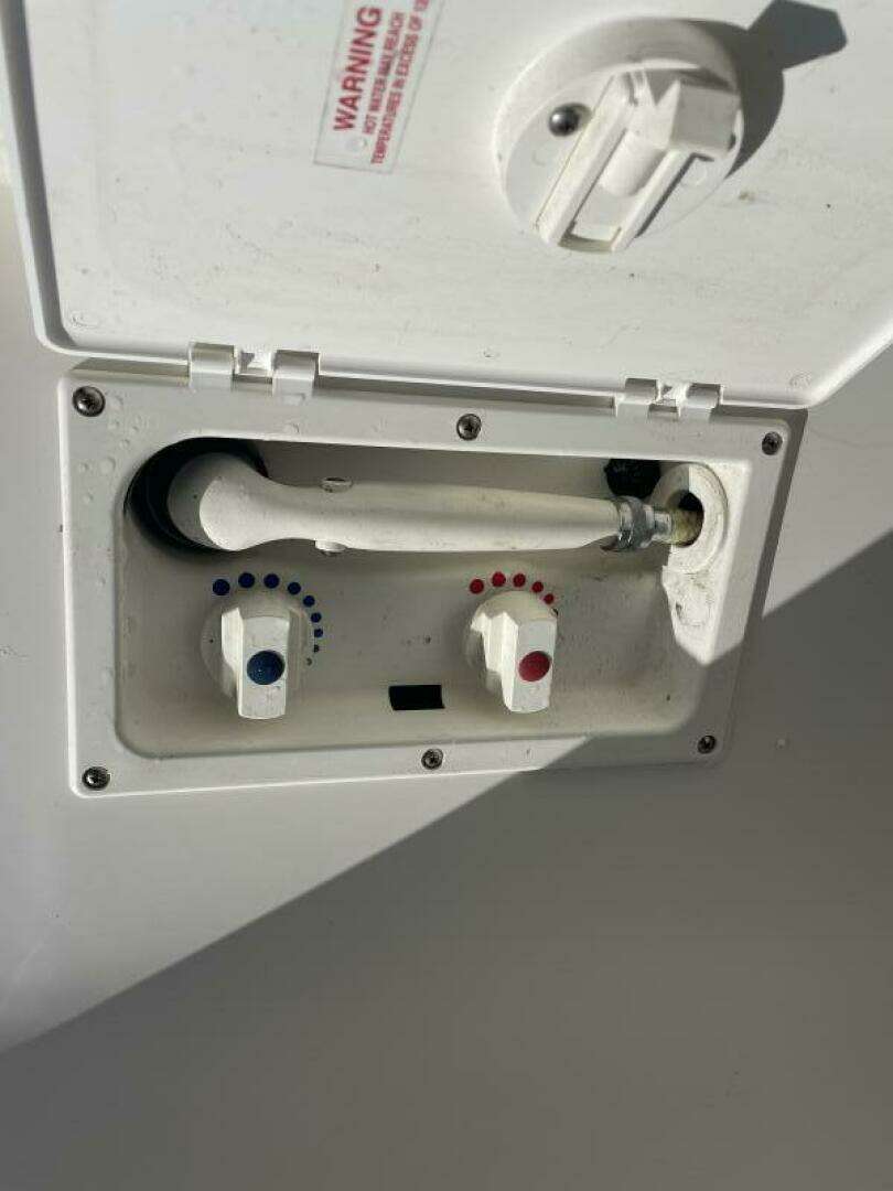 2000 Sea Ray 400 Sedan Bridge - Image 121