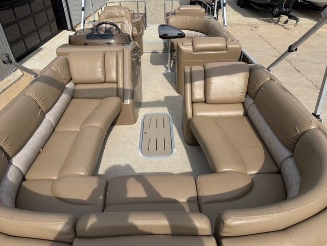 2016 Bennington 2575 QCW - 11