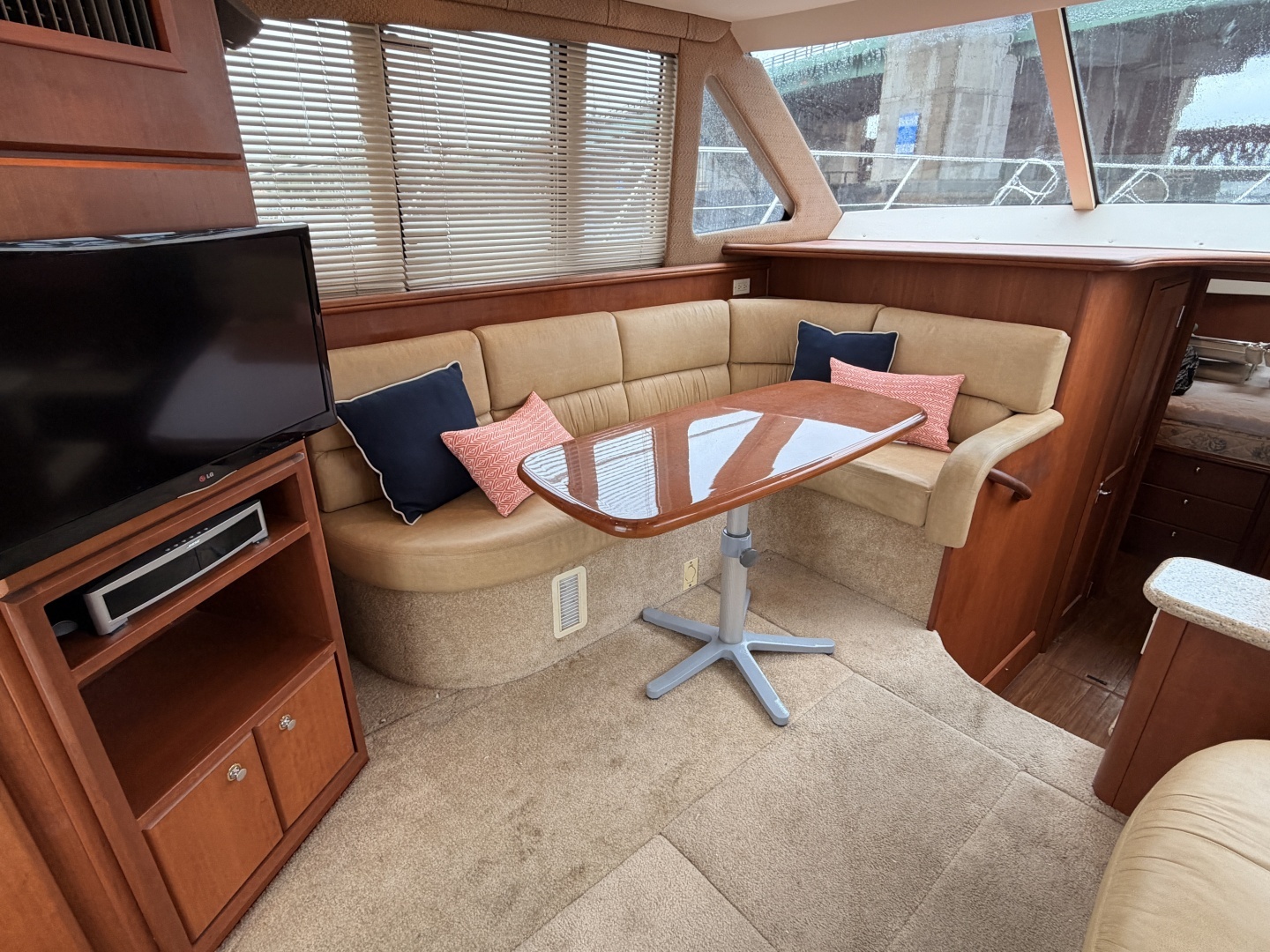 2006 Silverton 38 Convertible - Image 25