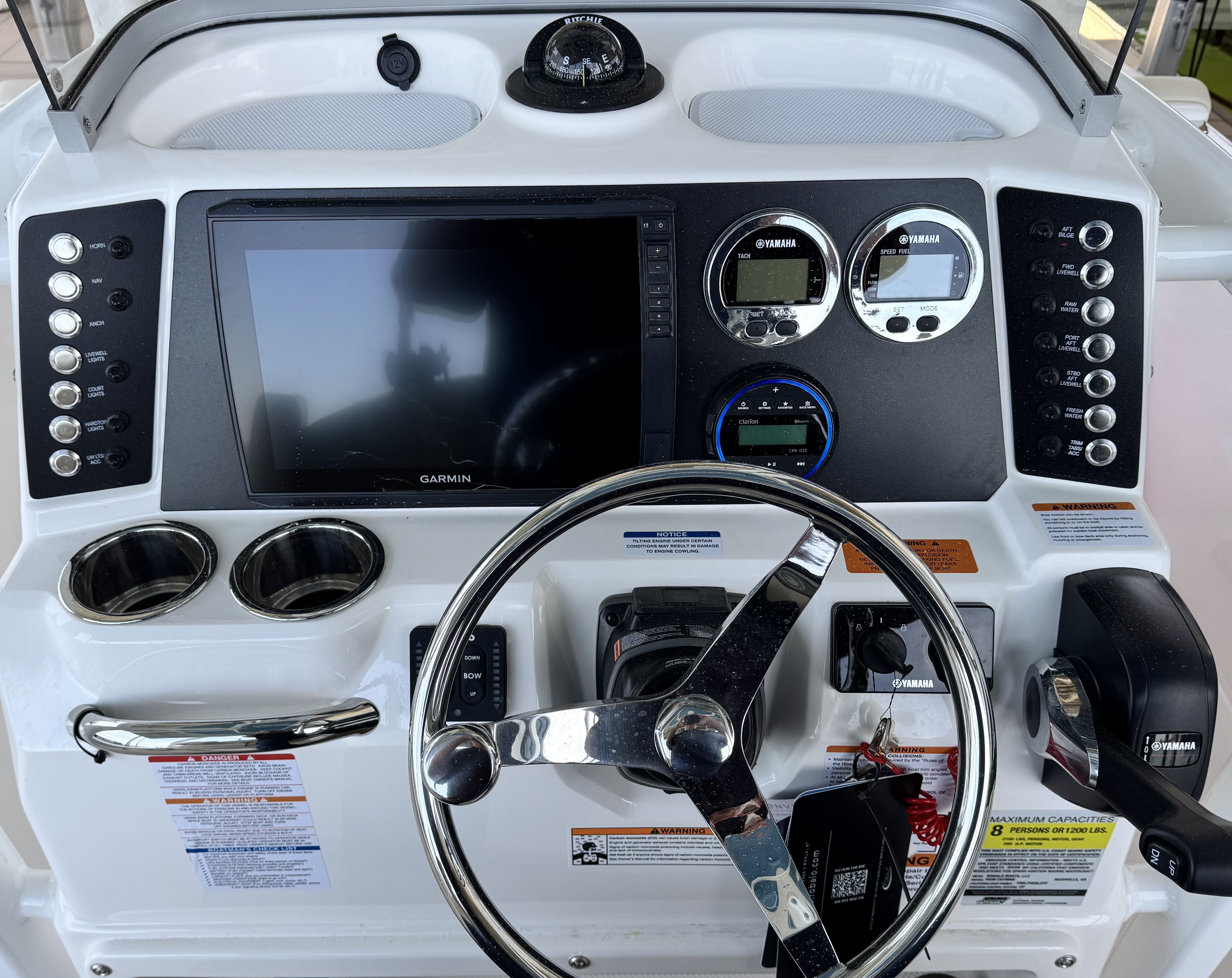 2026 Robalo 226 - 24