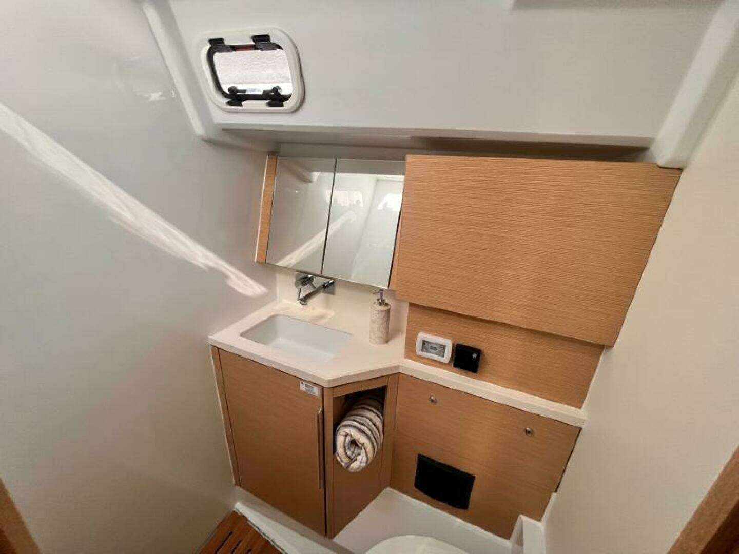 2023 Hanse 460 - Image 30
