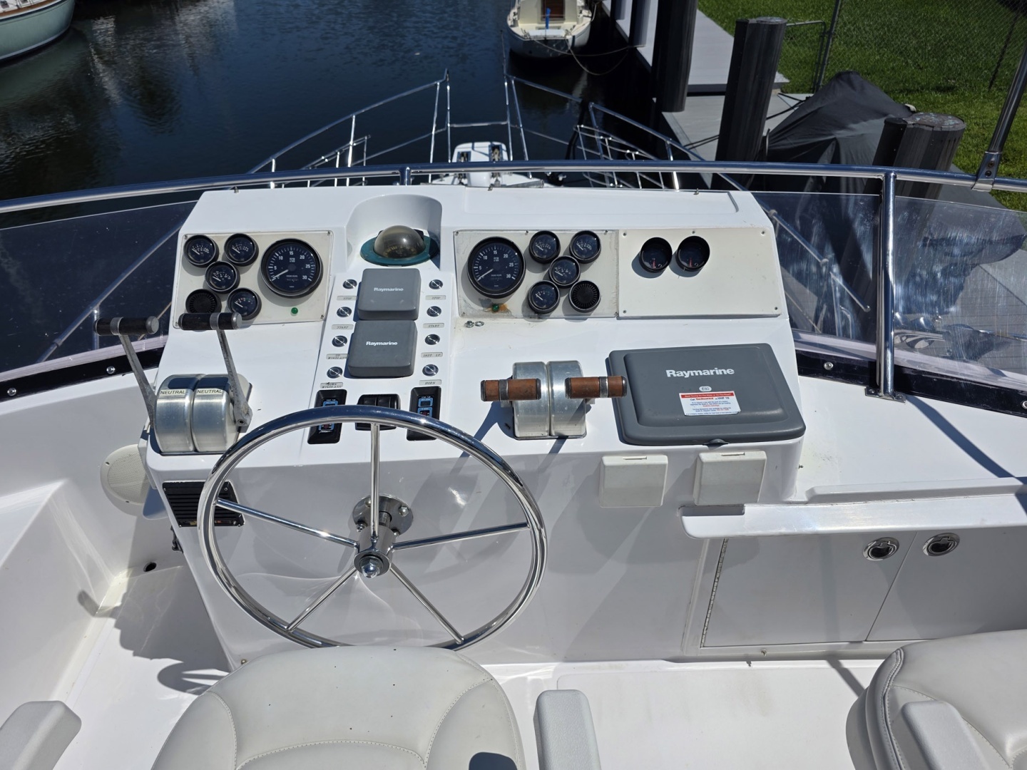 2001 Horizon Sundeck - Image 21
