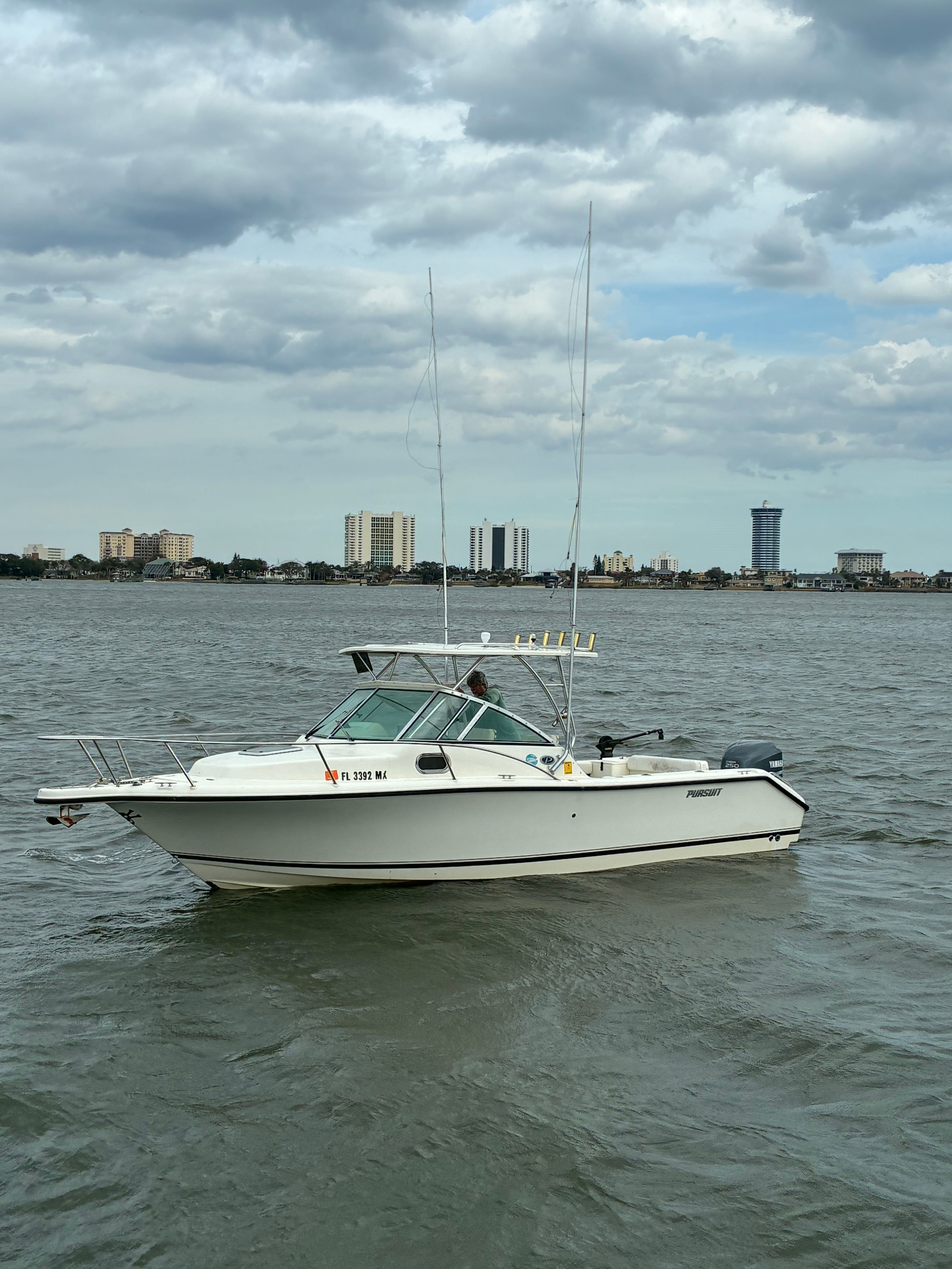 2005 Pursuit 2570 Offshore - 24