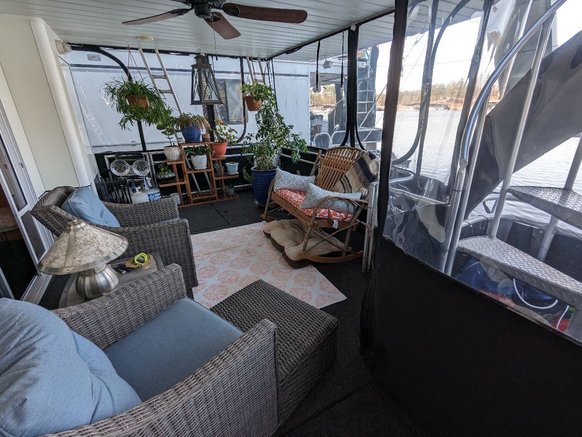 2001 Sumerset Houseboat - 9