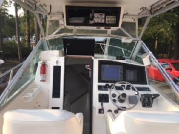 1993 Regulator 26 Express Cruiser - 8