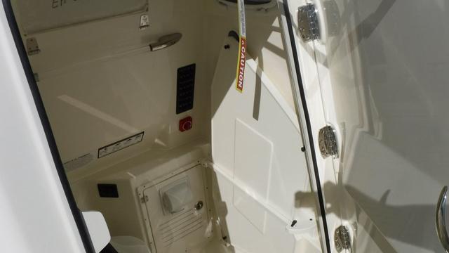 2025 Cobia 265 Open Center Console - 28