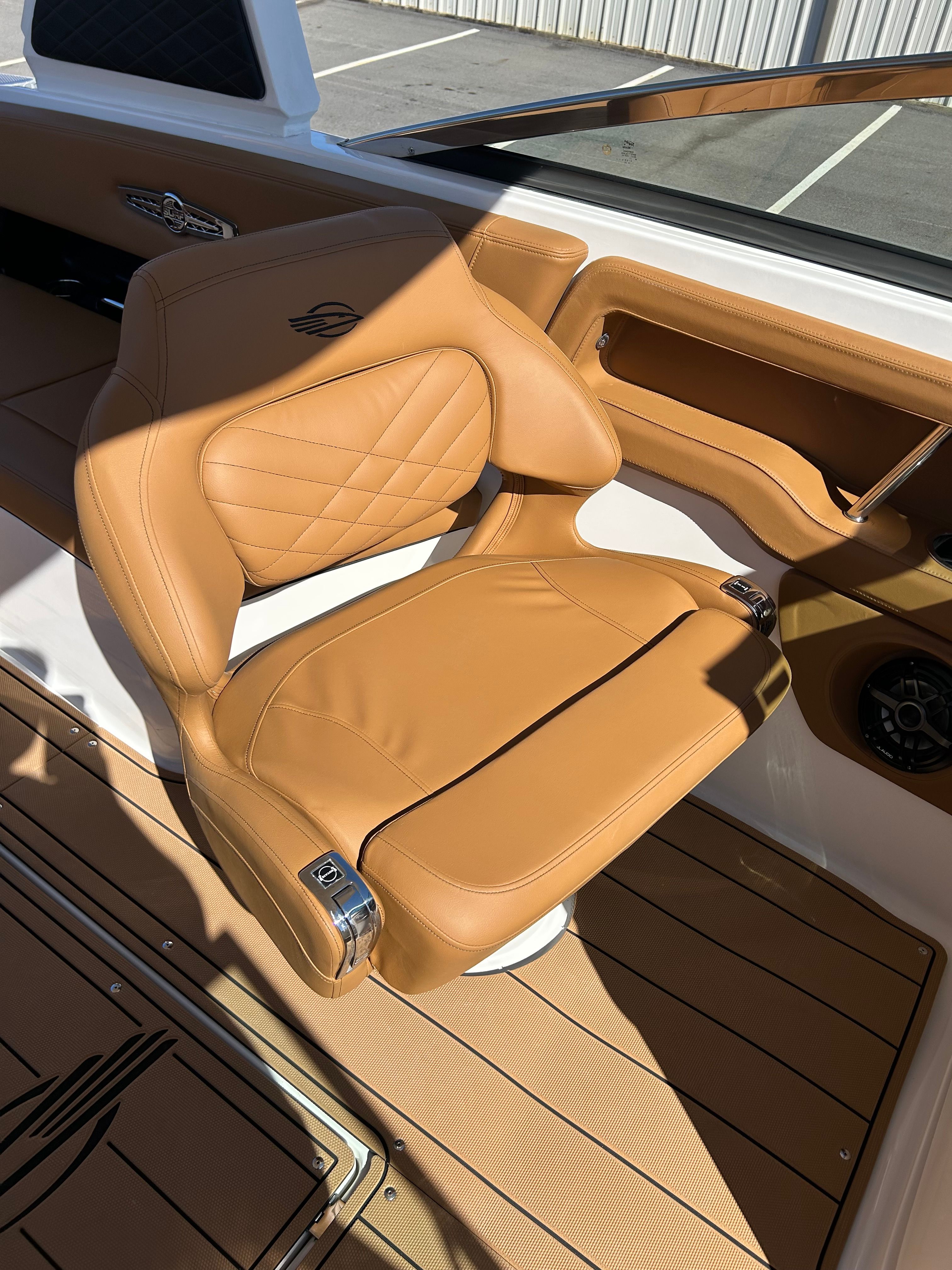 2026 Chaparral 30 Surf - 27