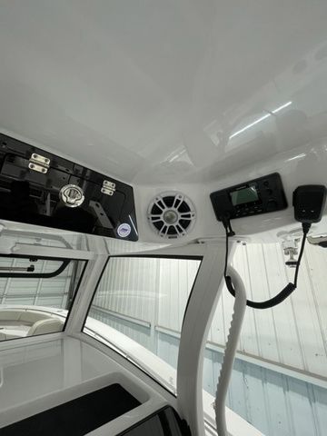 2024 Sportsman Open 352 Center Console - 27