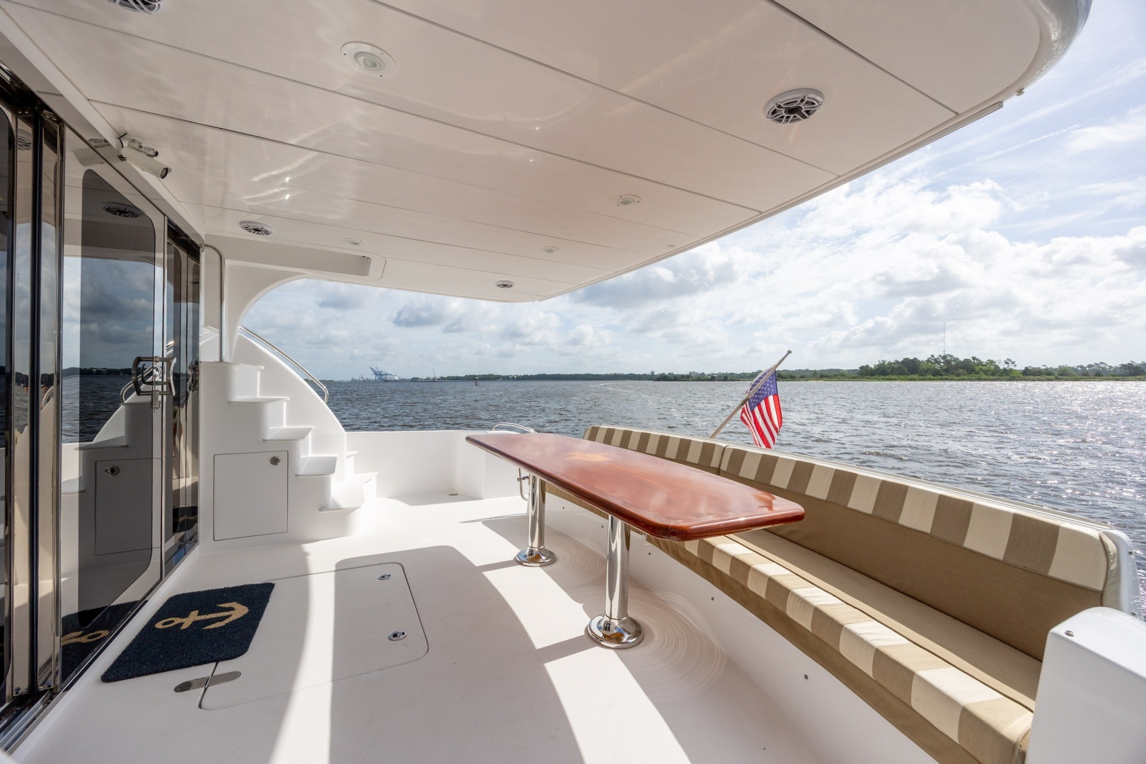 2008 Hatteras Motor Yacht - Image 98