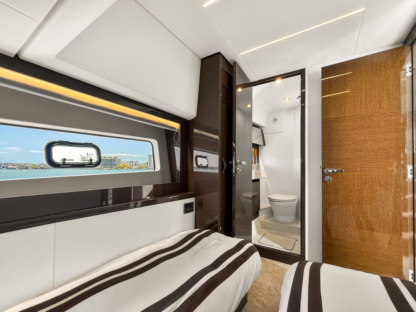 2023 Prestige 590 - Image 56