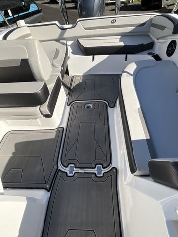 2023 Hurricane SunDeck Sport 205 OB - 14