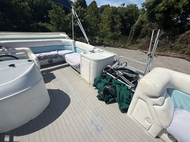 2001 Sundancer Poontoons 260D Legand - 21