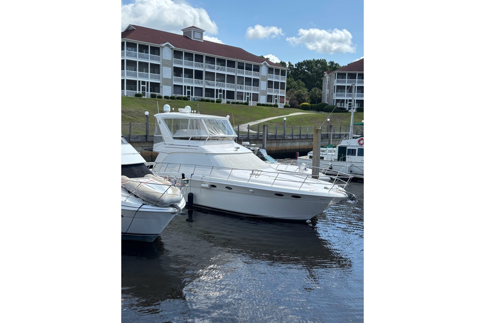 1999 Sea Ray 480 Sedan Bridge - Image 13