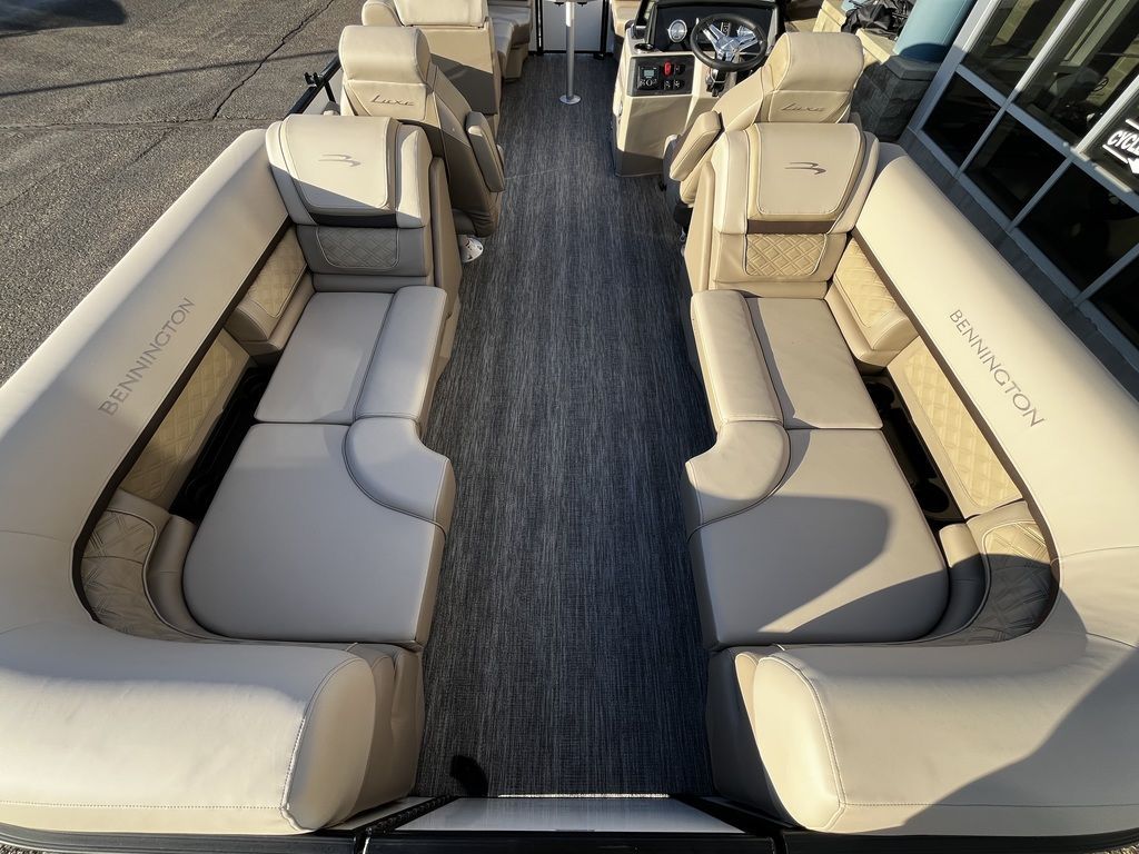 2026 Bennington 22 S STERN RADIUS - QUAD BENCH - 14