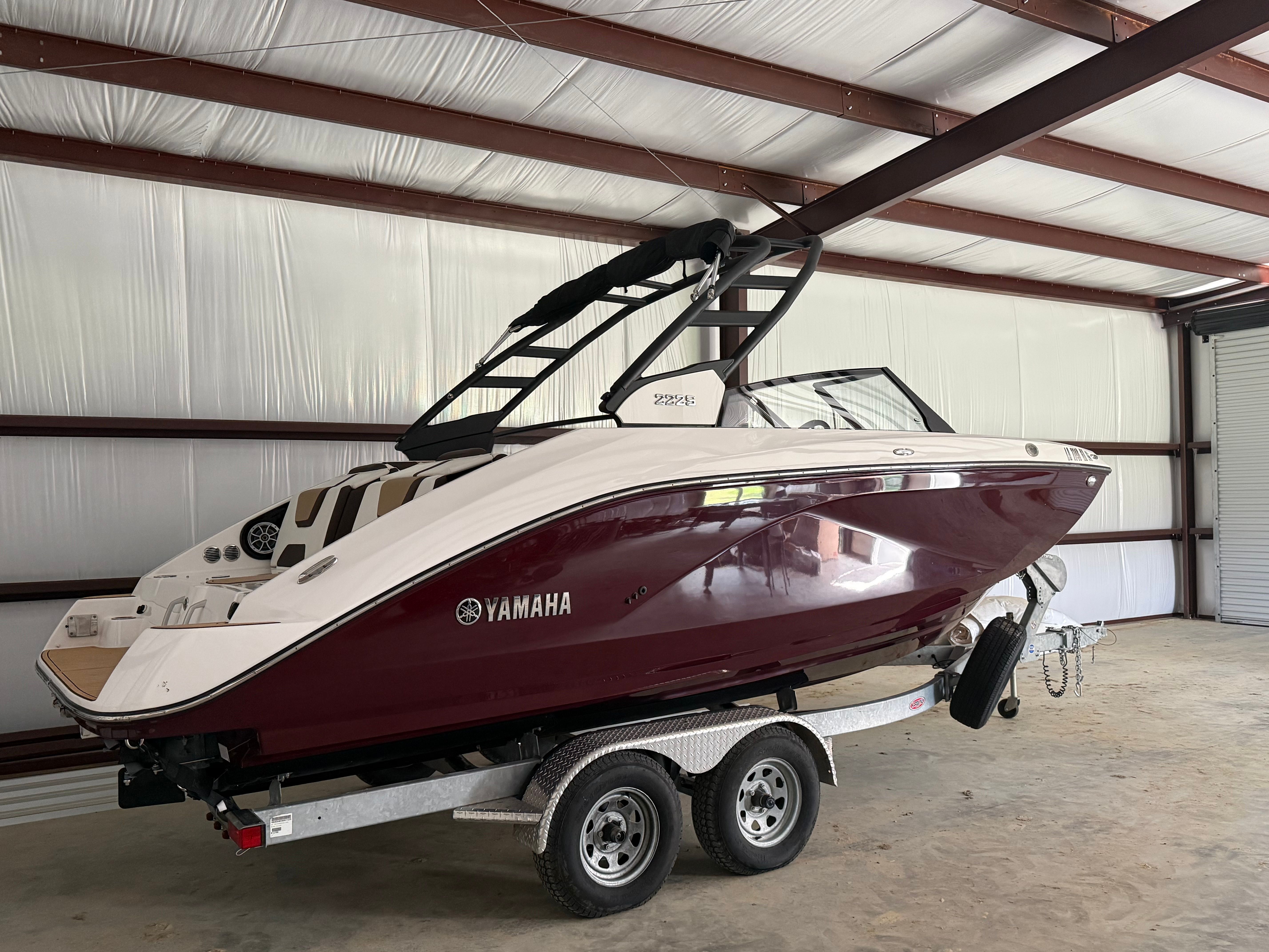 2023 Yamaha Boats 222S - 2