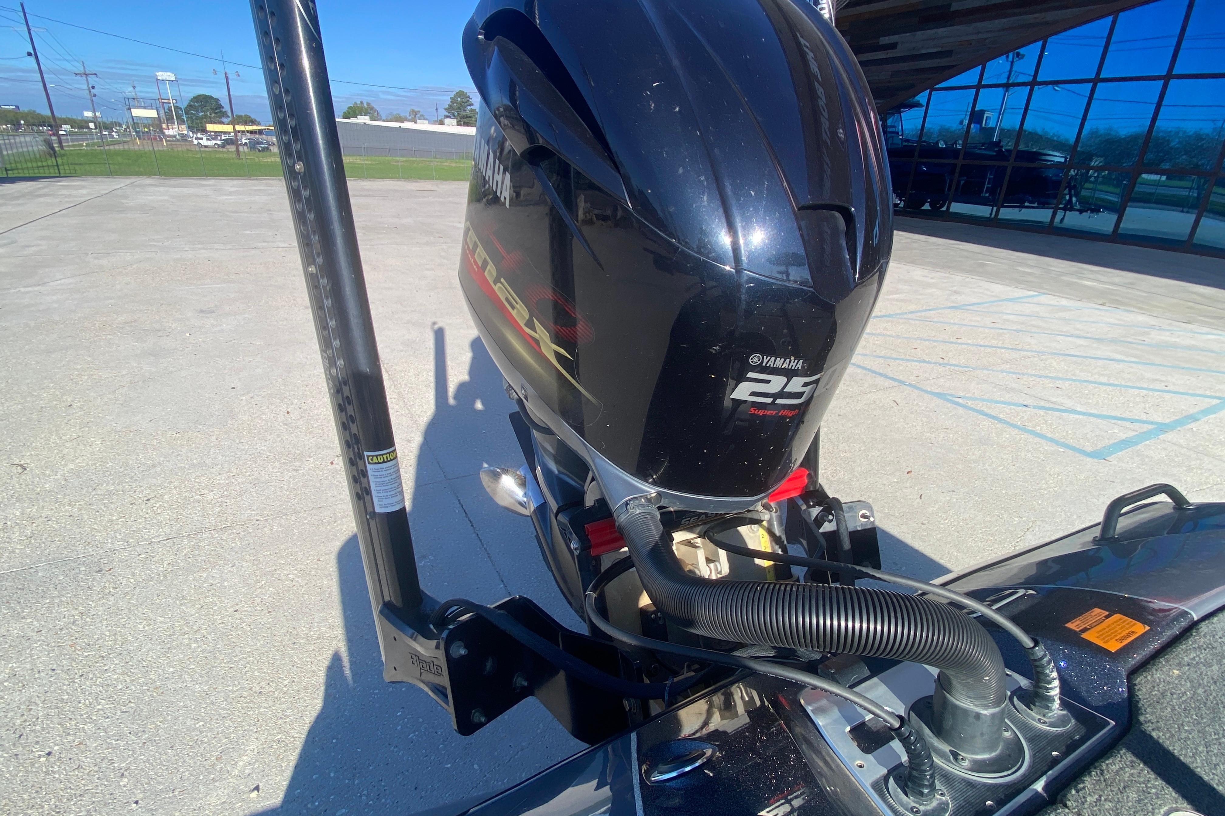 2020 Skeeter FXR20 Limited with Yamaha 250 engine in outdoor setting.