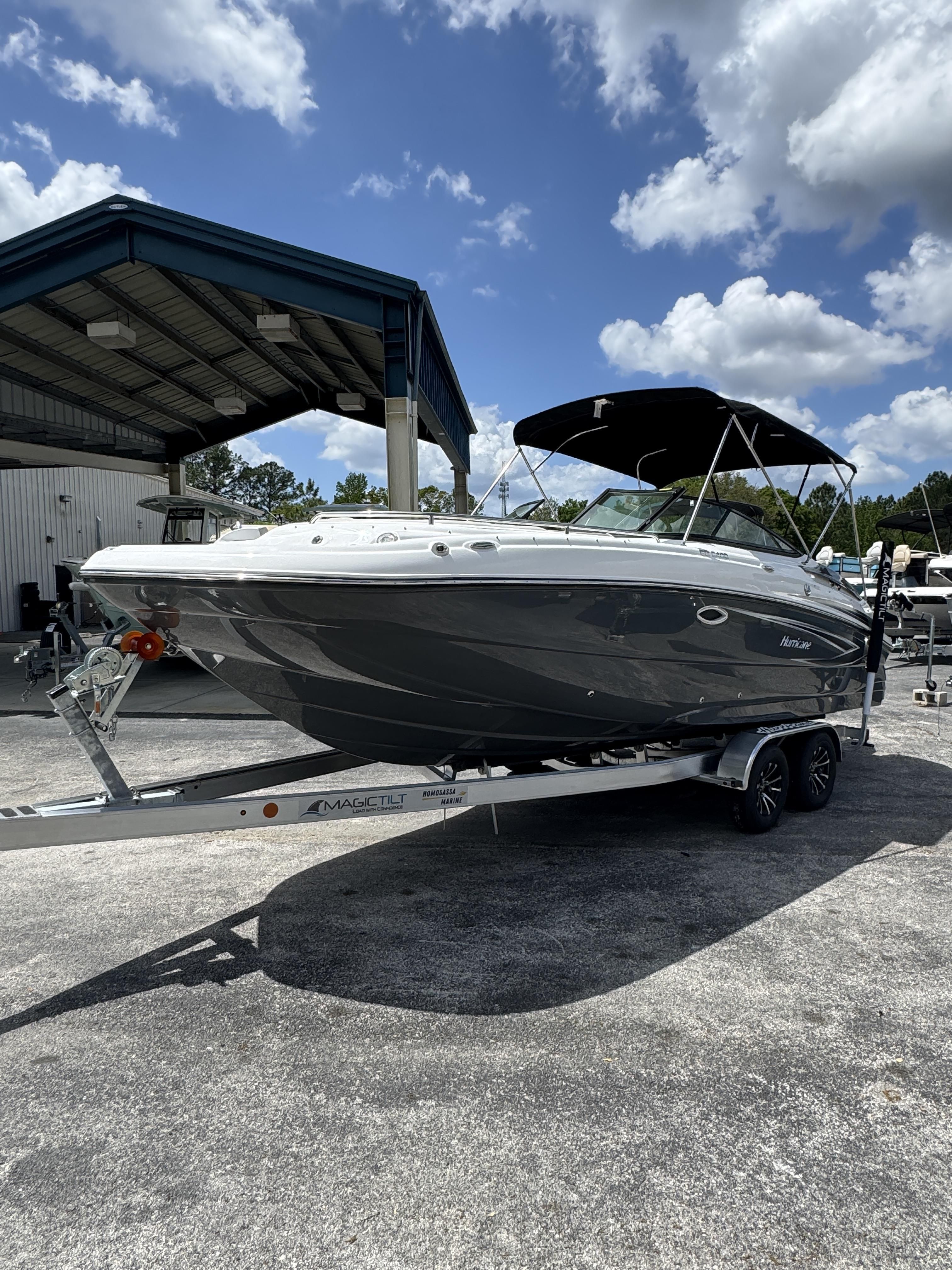 2026 Hurricane SunDeck 2400 OB - 16