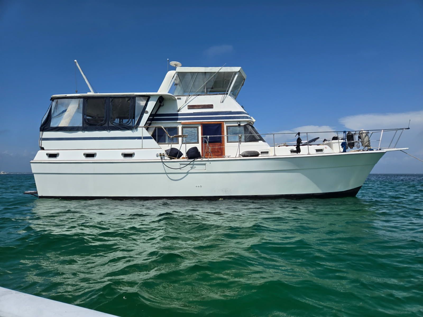 1979 Gulfstar Motor Cruiser - 2