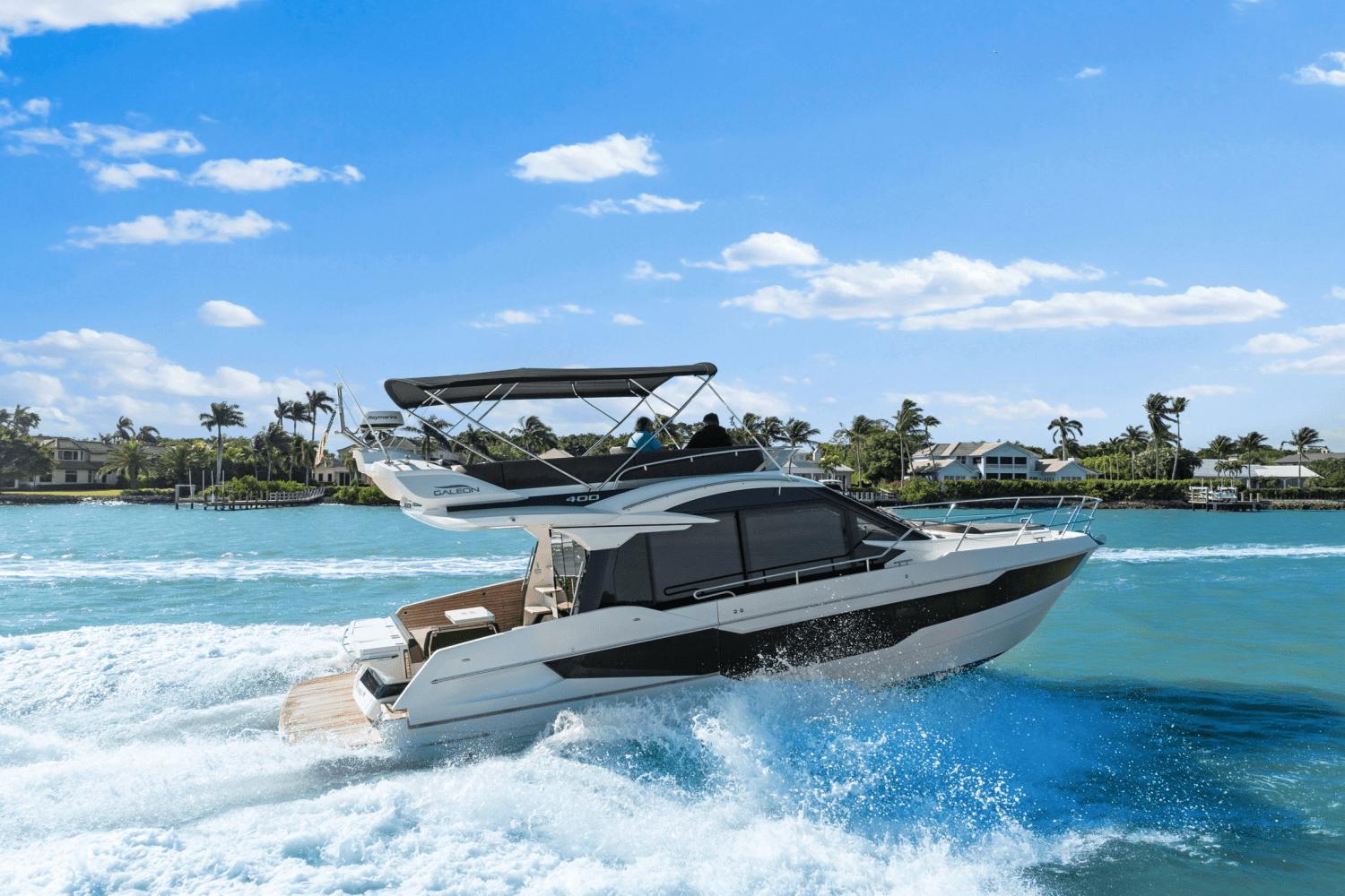 2021 Galeon 400 Fly