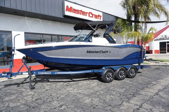 2025 MasterCraft X24 Supercharged 6.2L - 9K Rebate Eligible - 3