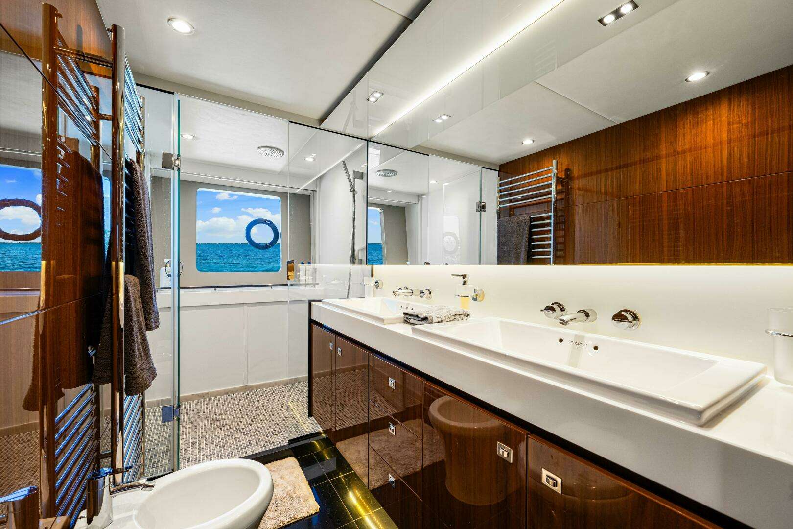 2014 Princess Y72 - Image 140