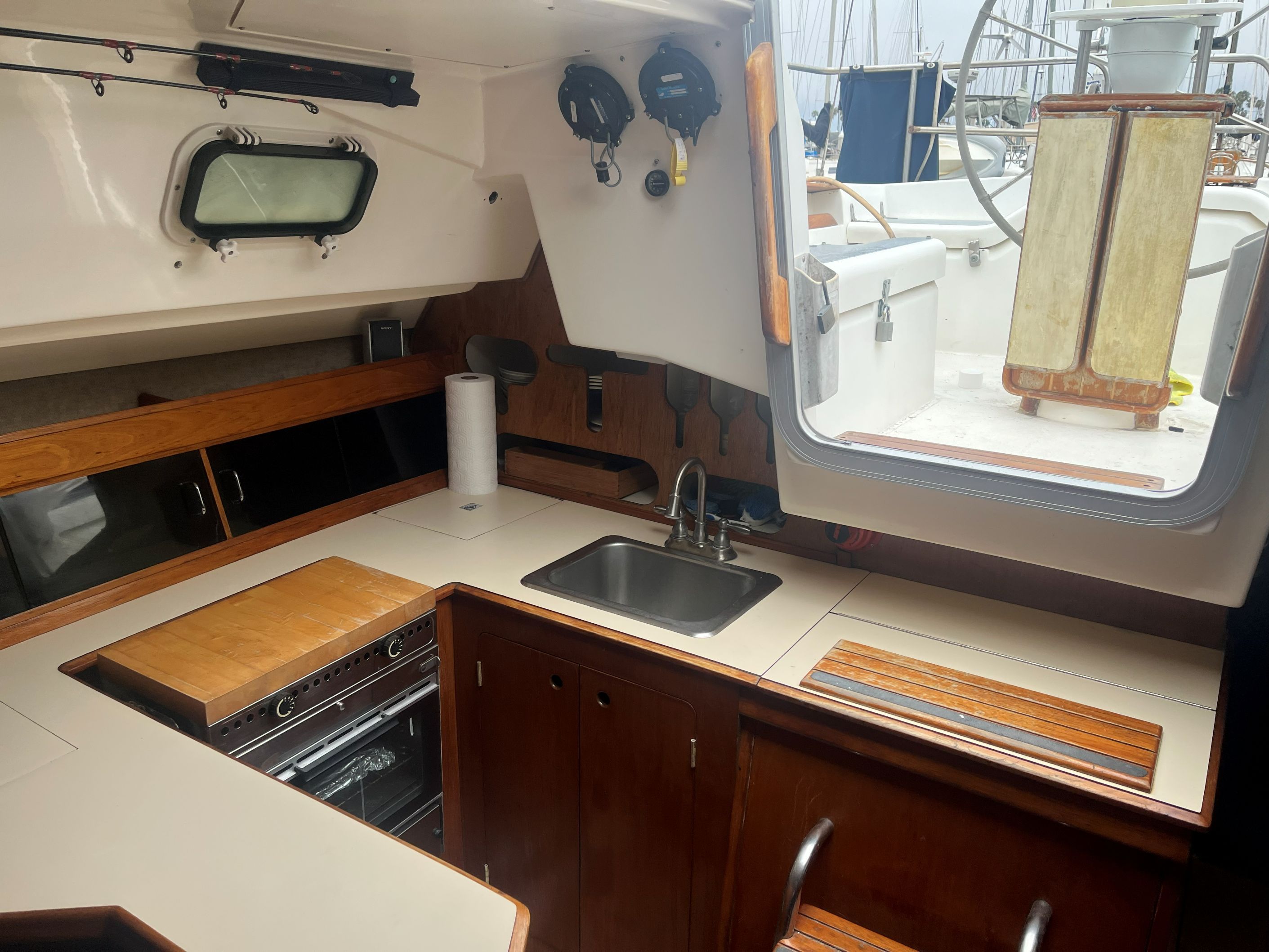 1987 Hunter 31 - 15