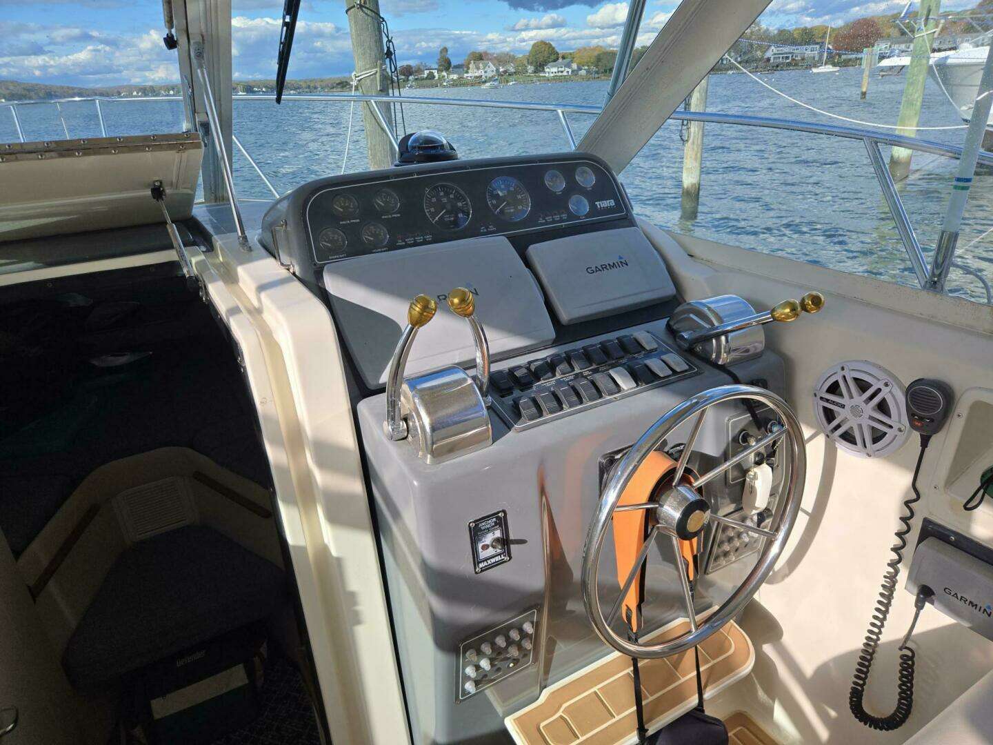 1998 Tiara Yachts Coronet - Image 3