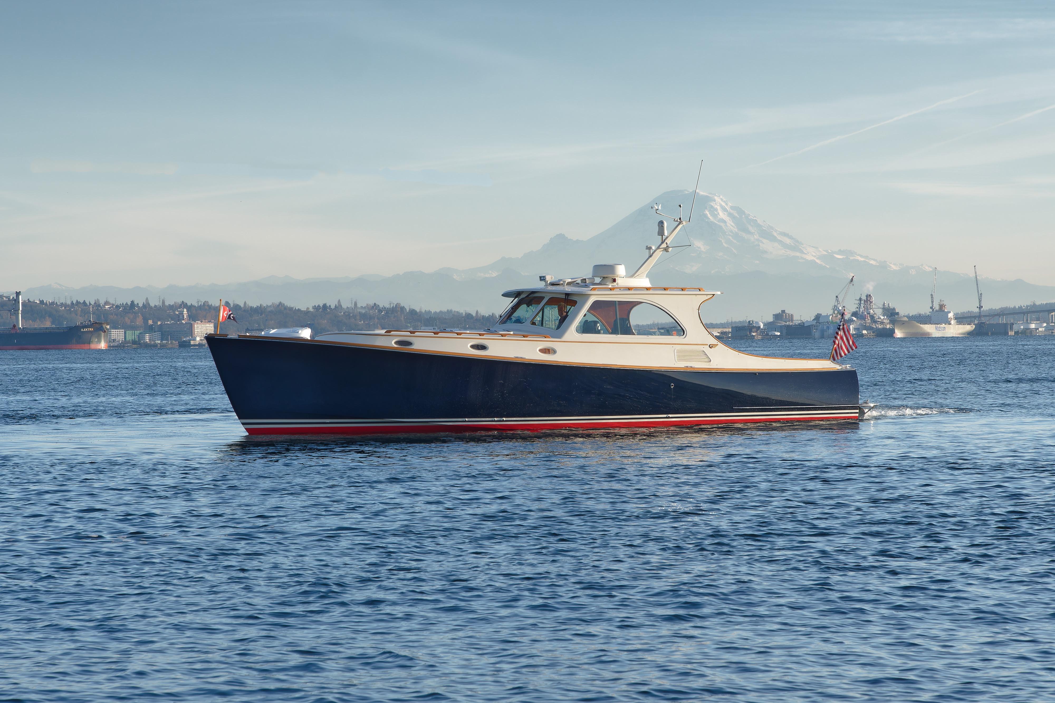 2001 Hinckley Talaria 44