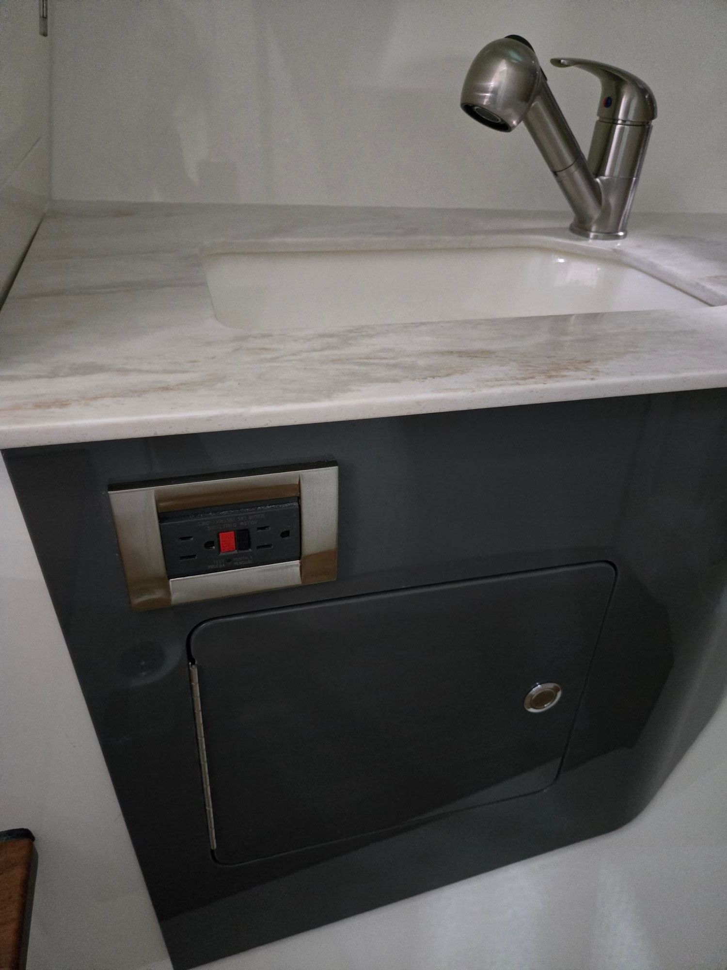 2026 Boston Whaler 330 Vantage - 26