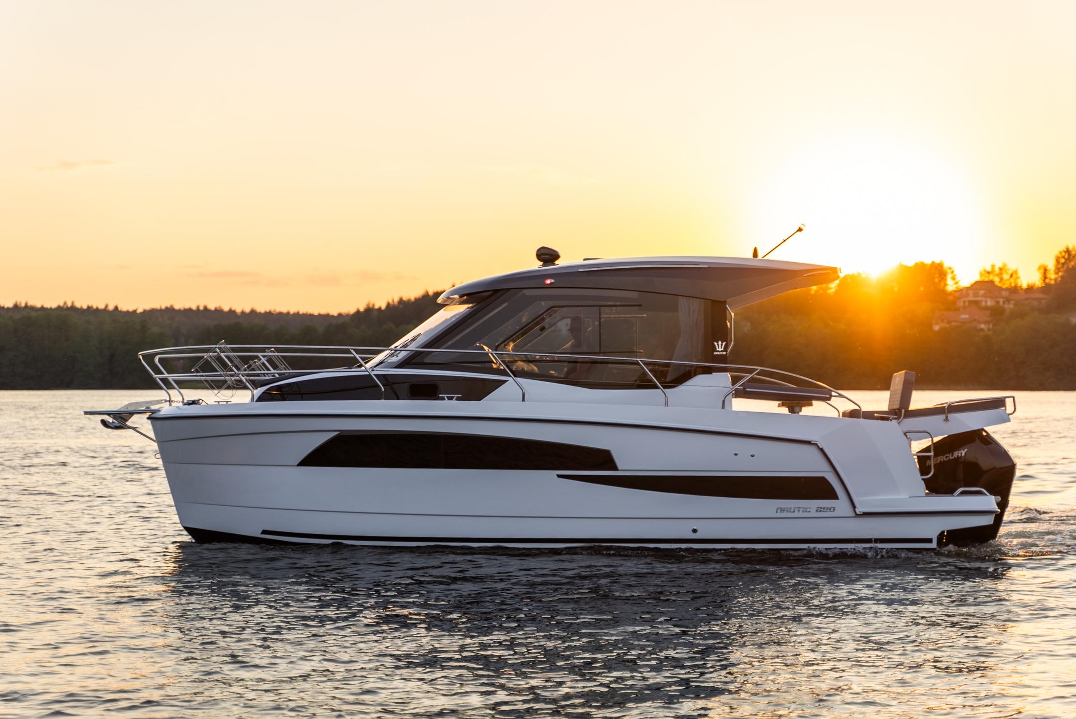 2026 Nautic 880