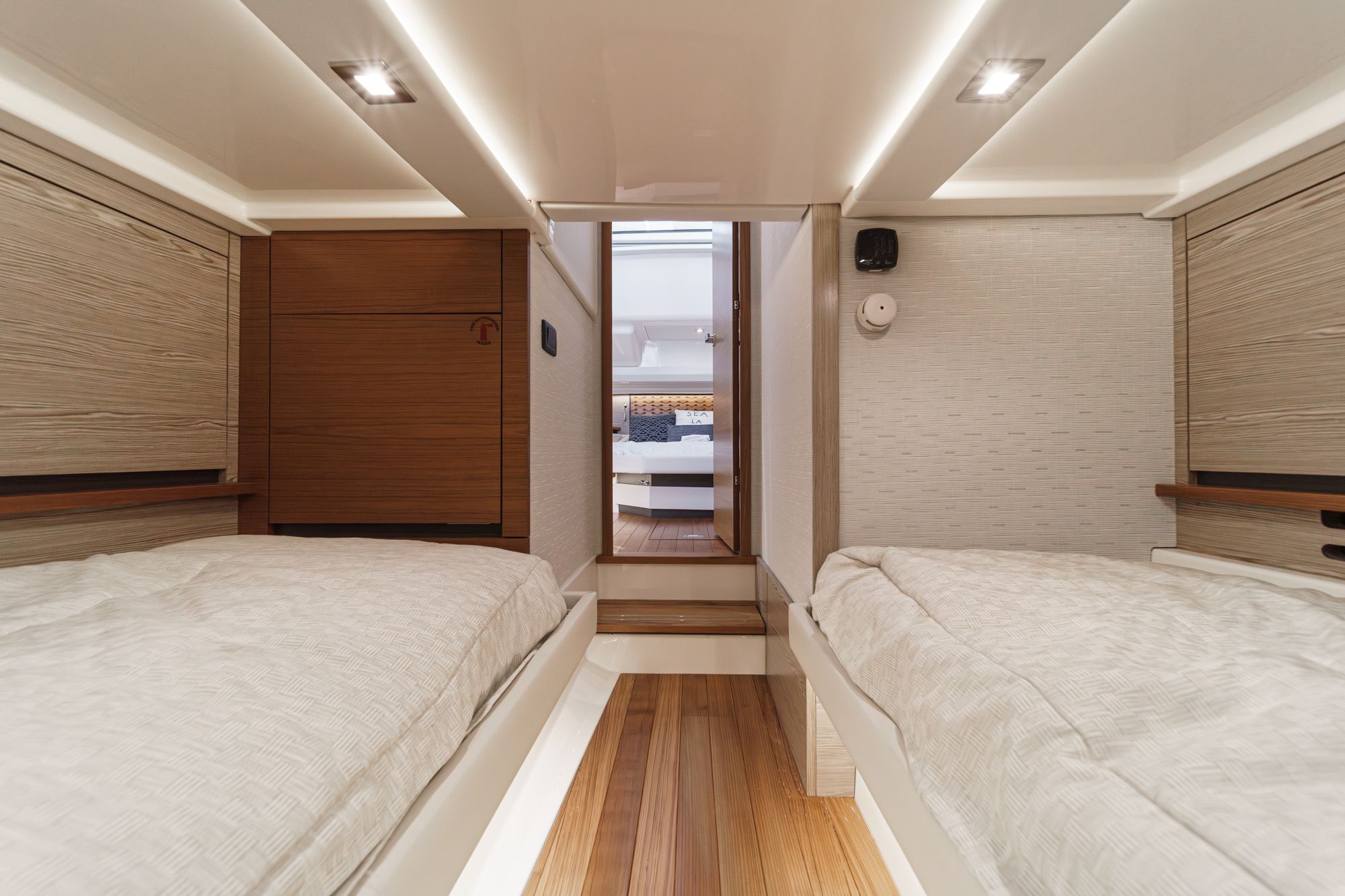 2023 Tiara Yachts 48 LS - 55