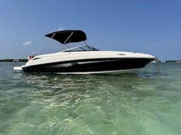 2015 Sea Ray 240 Sundeck - 11