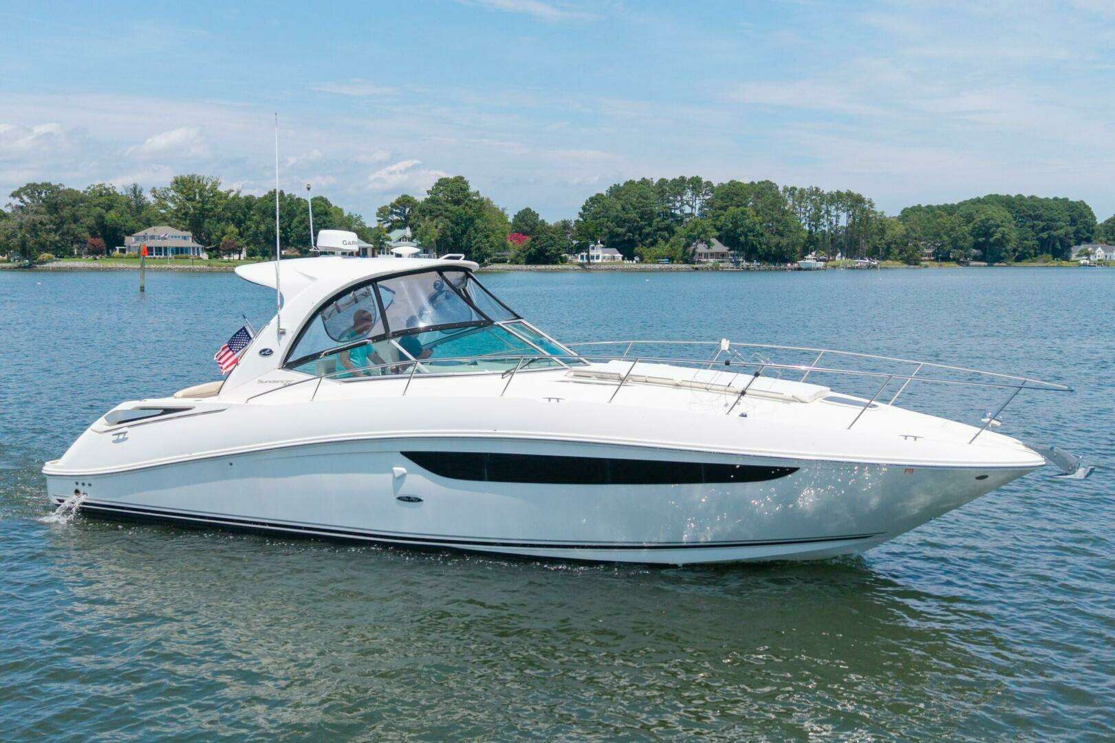 2013 Sea Ray 370 Sundancer - Image 7