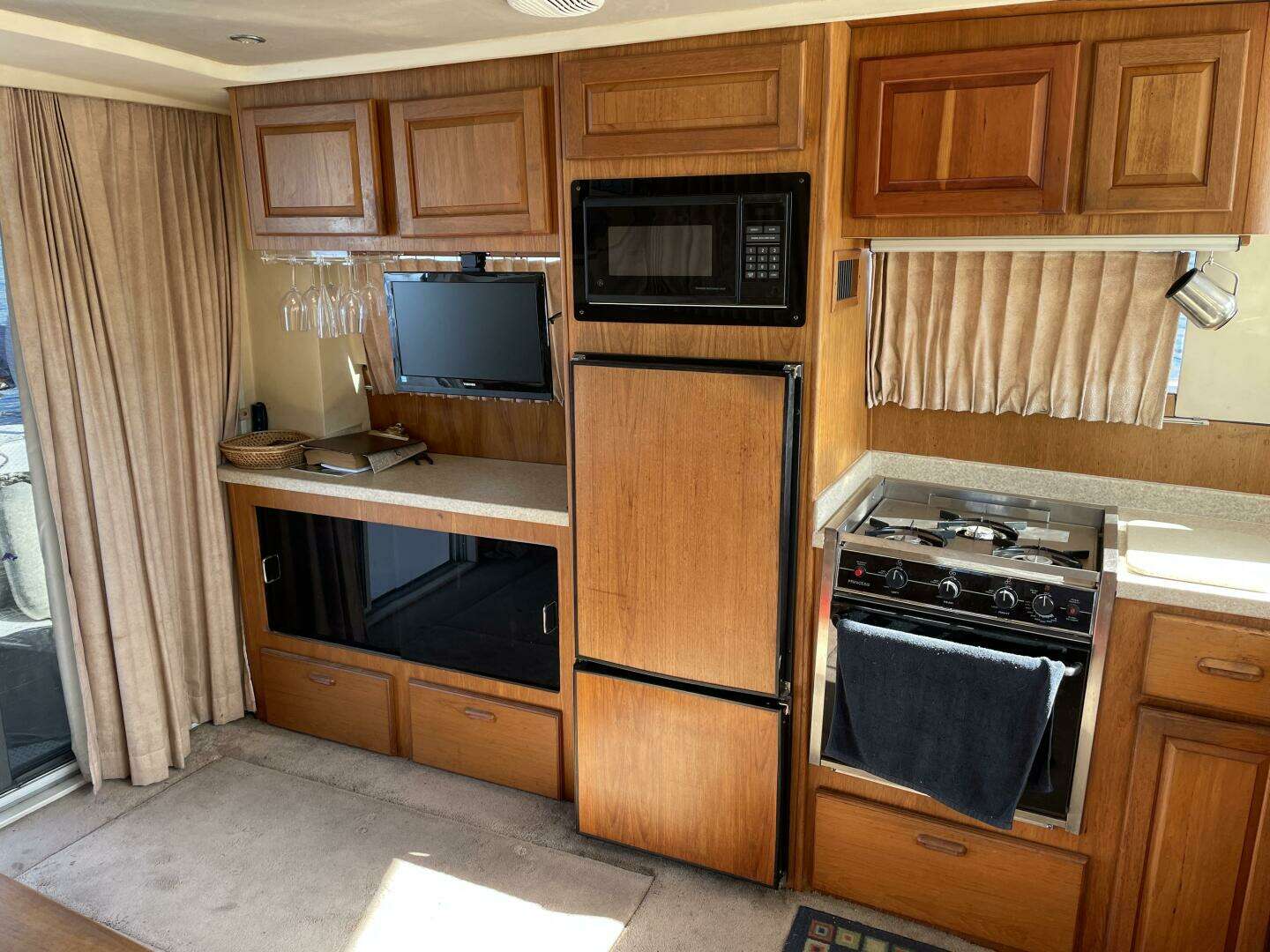 1999 Mainship — - Image 11